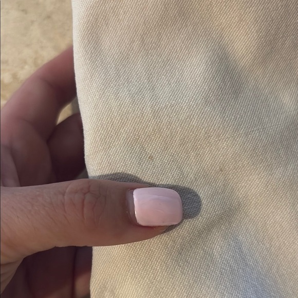 Wilfred Cream Women's Shorts - Picture 6 of 6